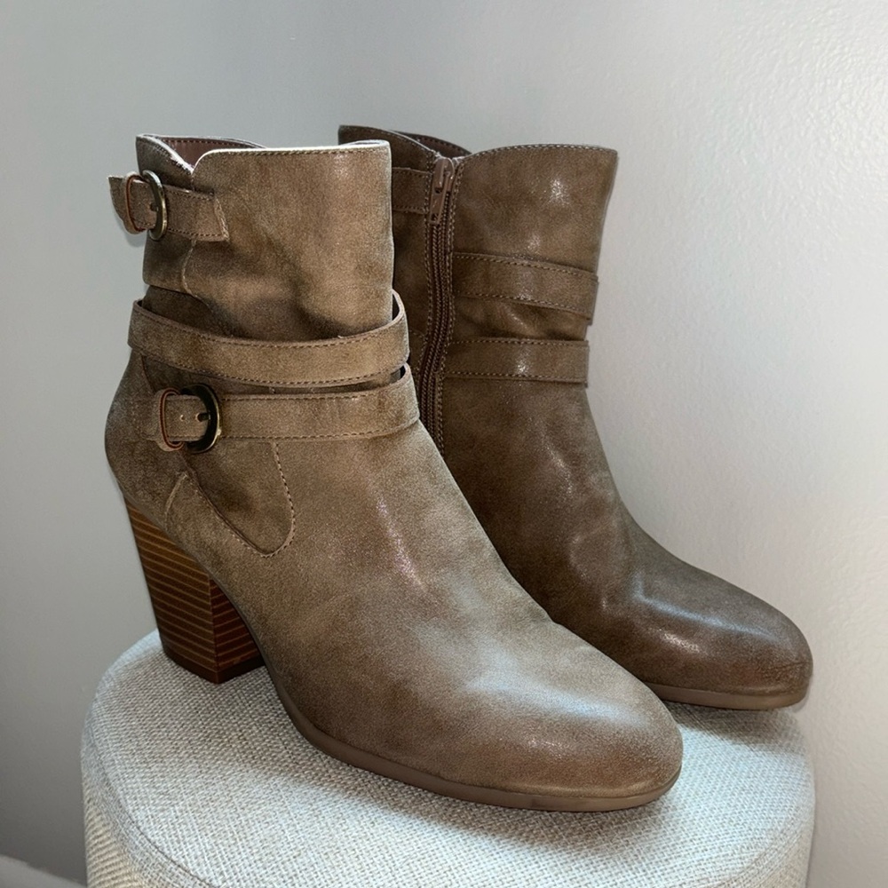 A2 By Aerosoles Brown Invitation Ankle Boots Sz Women's 9 - Picture 1 of 11